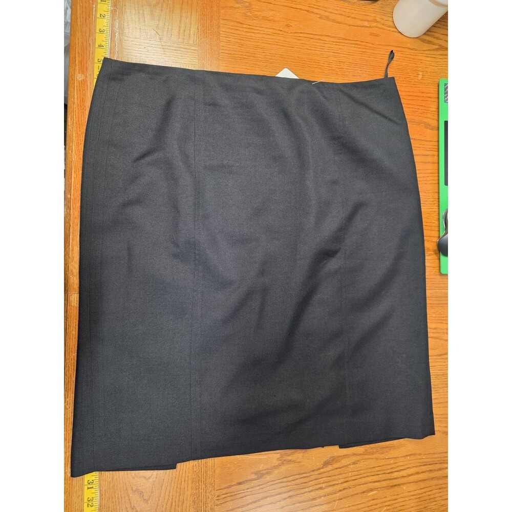KASPER Seperates Size 18, Silky Black Lined Skirt with Zip Hook Loop Back
